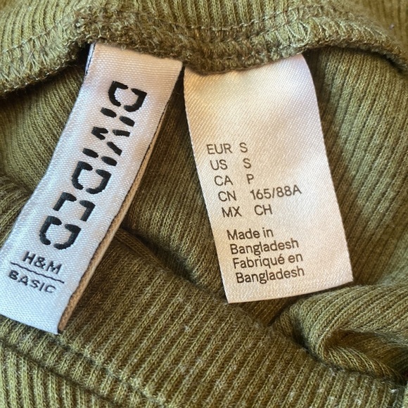 Divided  (H&M)  Top  Green  Sz S. - Picture 8 of 8